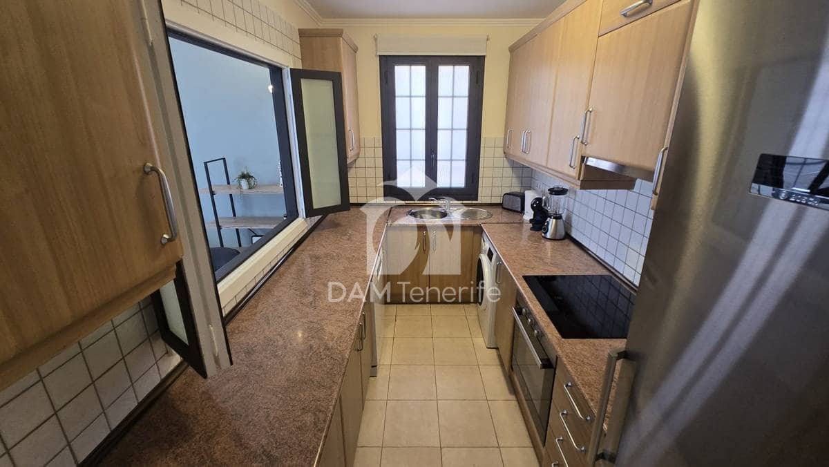 3 makuuhuone Omakotitalo myytävänä paikassa Playa del Duque - 900 000 € (Ref: 10046086)