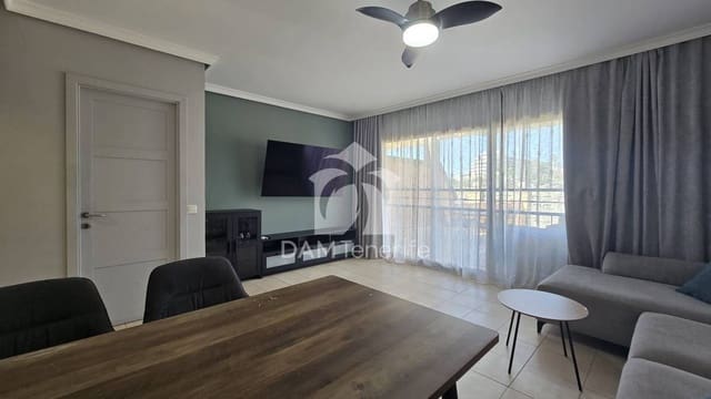 3 makuuhuone Omakotitalo myytävänä paikassa Playa del Duque, Adeje - 900 000 € (Ref: 10046086)