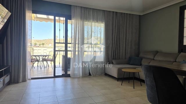3 makuuhuone Omakotitalo myytävänä paikassa Playa del Duque, Adeje - 900 000 € (Ref: 10046086)
