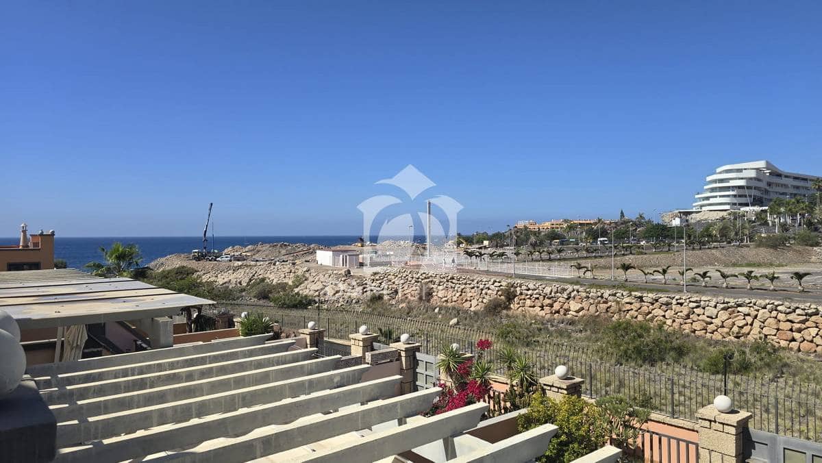 3 makuuhuone Omakotitalo myytävänä paikassa Playa del Duque - 900 000 € (Ref: 10046086)