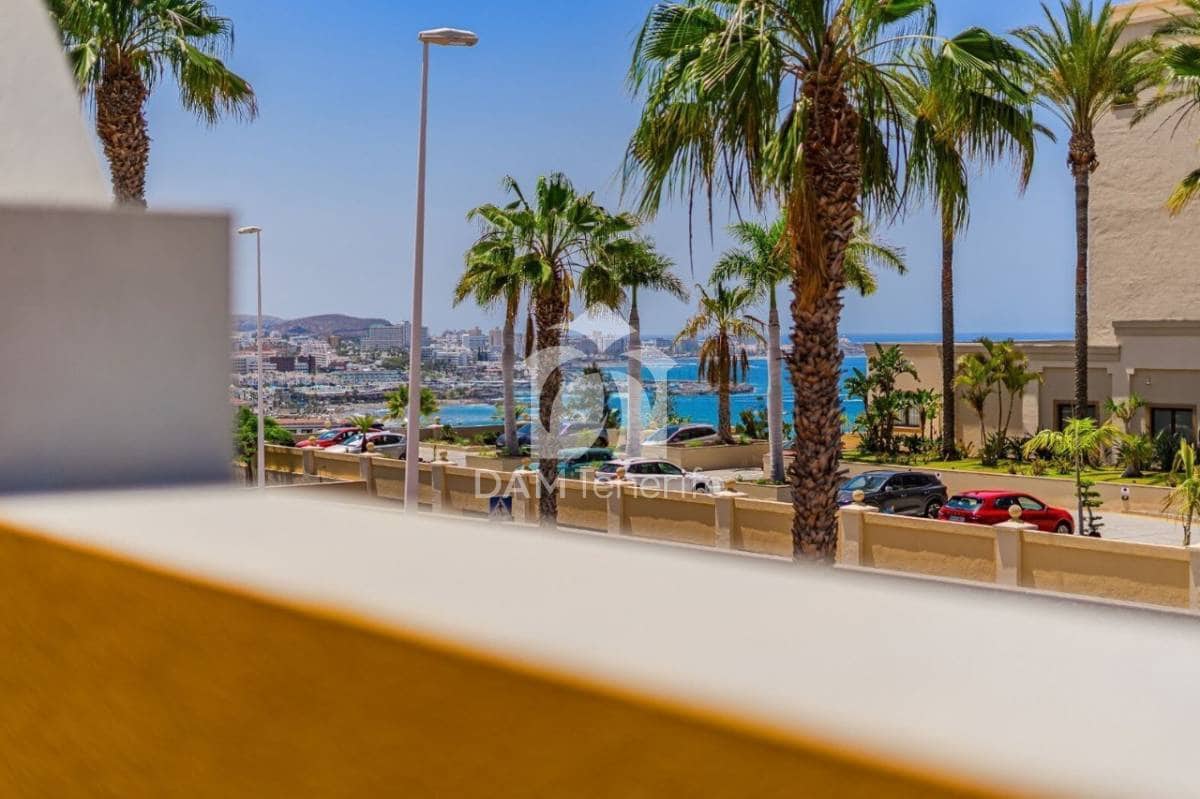 4 bedroom Villa for sale in Playa del Duque - € 980,000 (Ref: 10052018)
