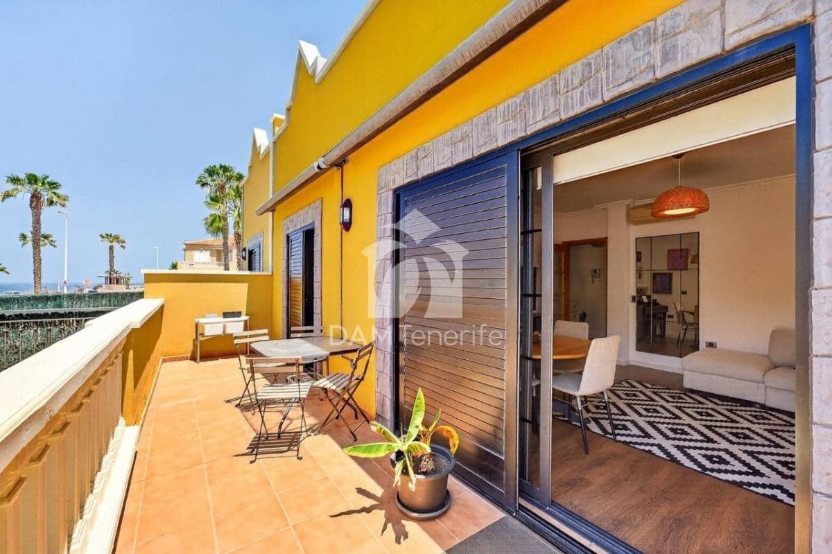 4 bedroom Villa for sale in Playa del Duque - € 980,000 (Ref: 10052018)