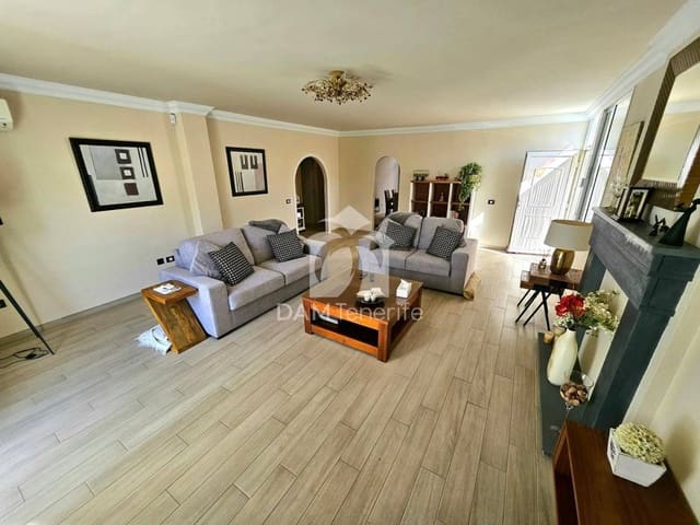 2 makuuhuone Huvila myytävänä paikassa Guargacho - 435 000 € (Ref: 10060937)