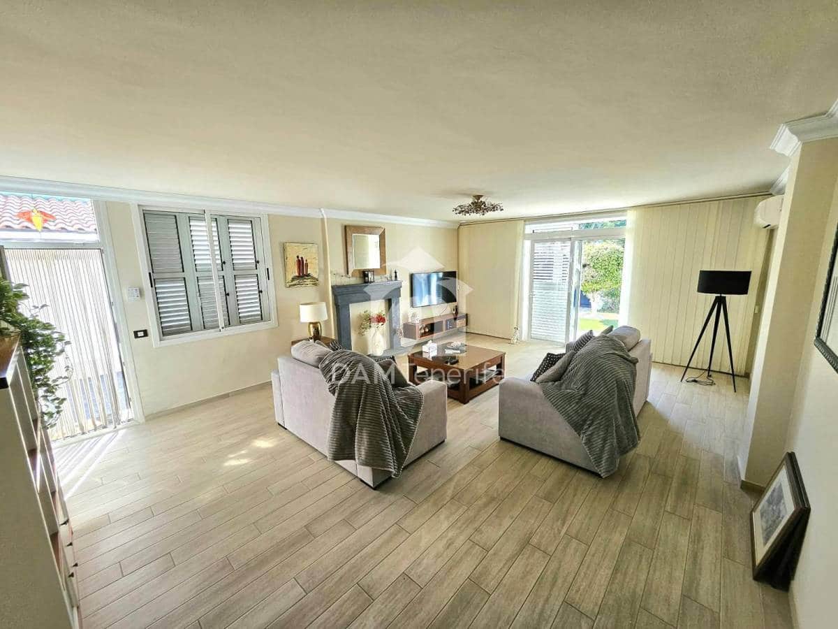 2 makuuhuone Huvila myytävänä paikassa Guargacho - 435 000 € (Ref: 10060937)
