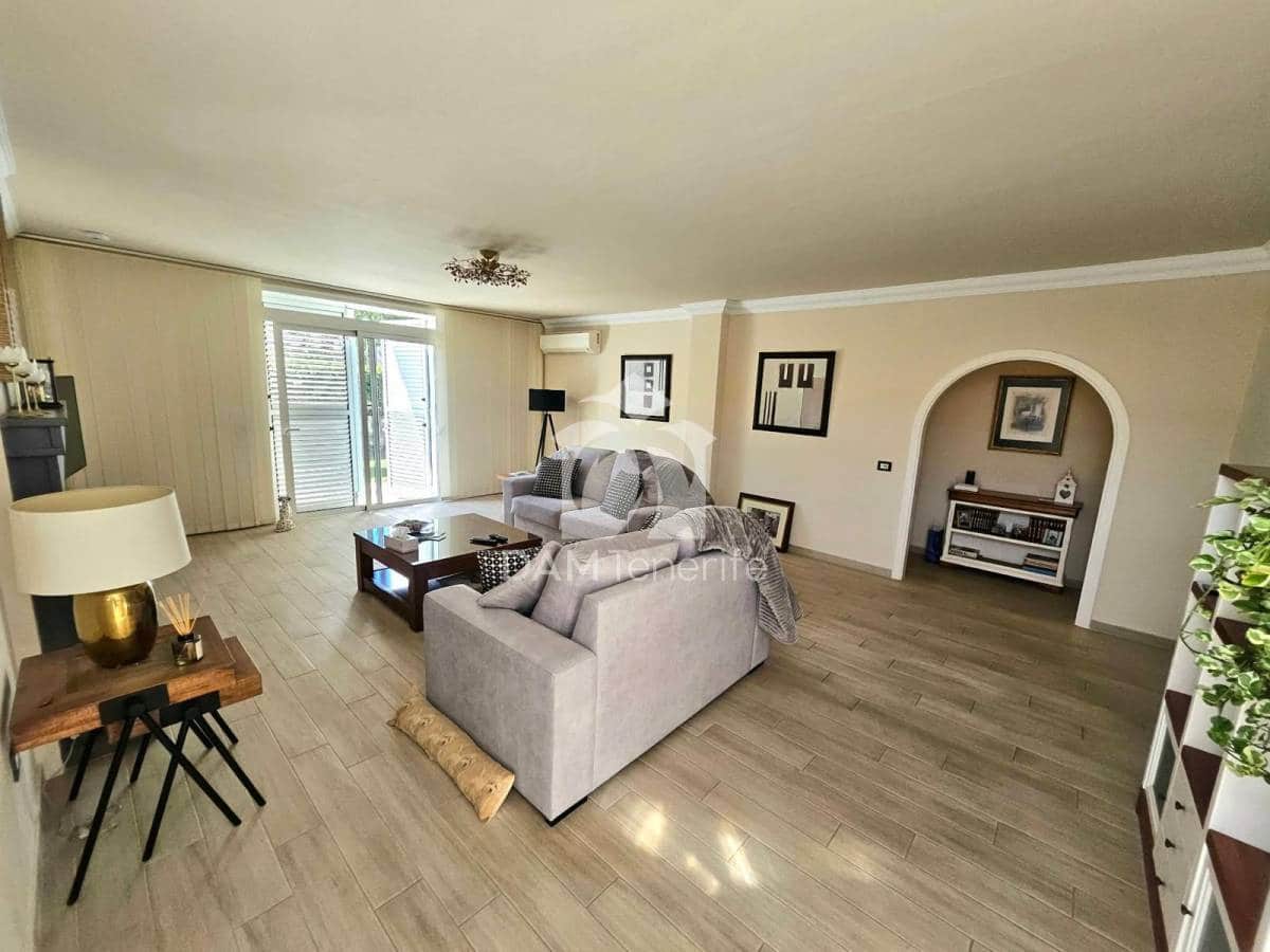2 makuuhuone Huvila myytävänä paikassa Guargacho - 435 000 € (Ref: 10060937)