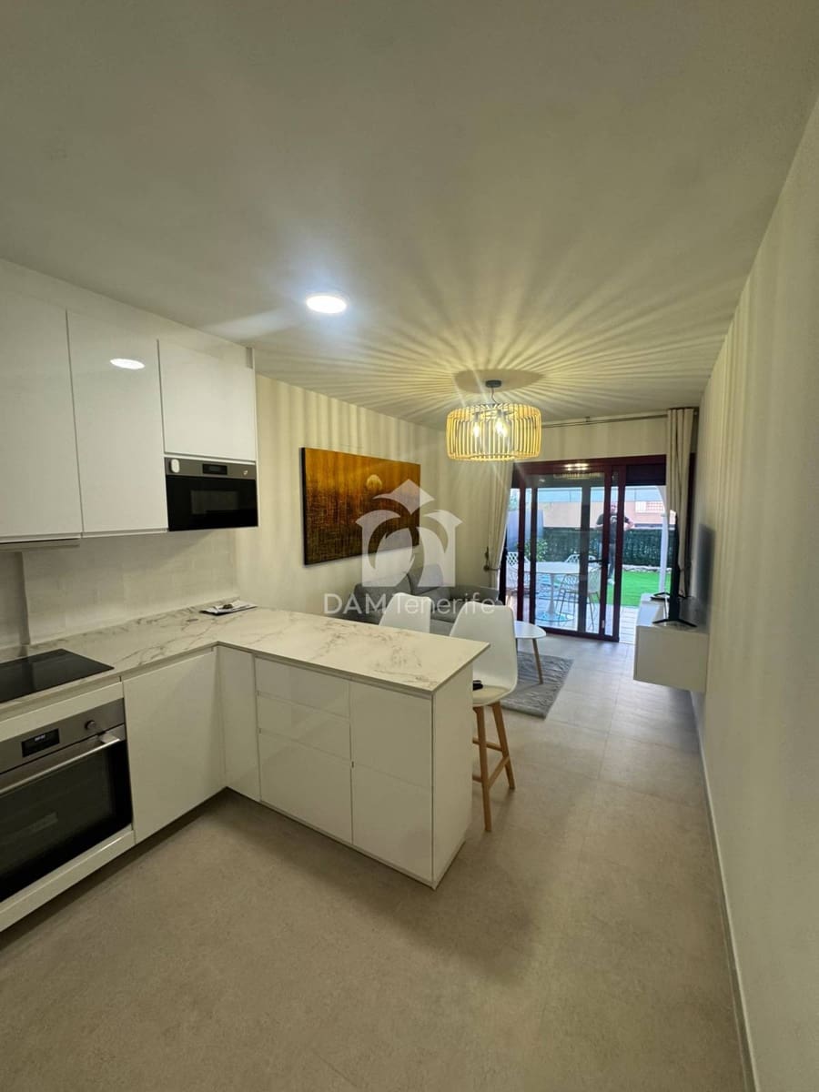 2 slaapkamer Appartement te koop in Palm-Mar - € 349.000 (Ref: 10093771)