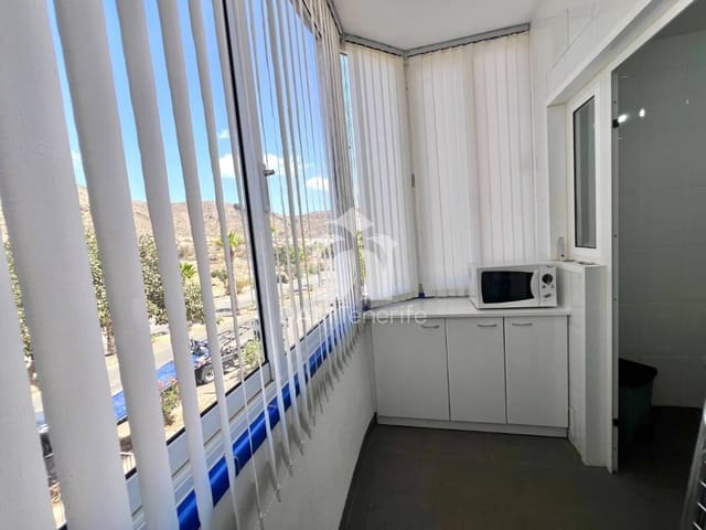 Apartamento de 2 habitaciones en Los Cristianos, Arona en venta con piscina garaje - 540.000 € (Ref: 10130506)