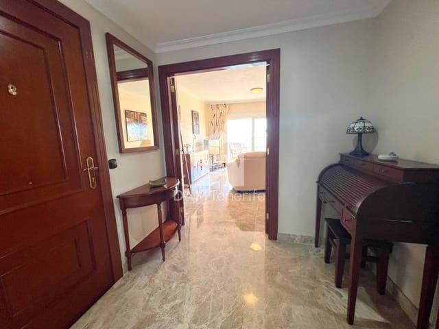 Apartamento de 2 habitaciones en Los Cristianos, Arona en venta con piscina garaje - 540.000 € (Ref: 10130506)
