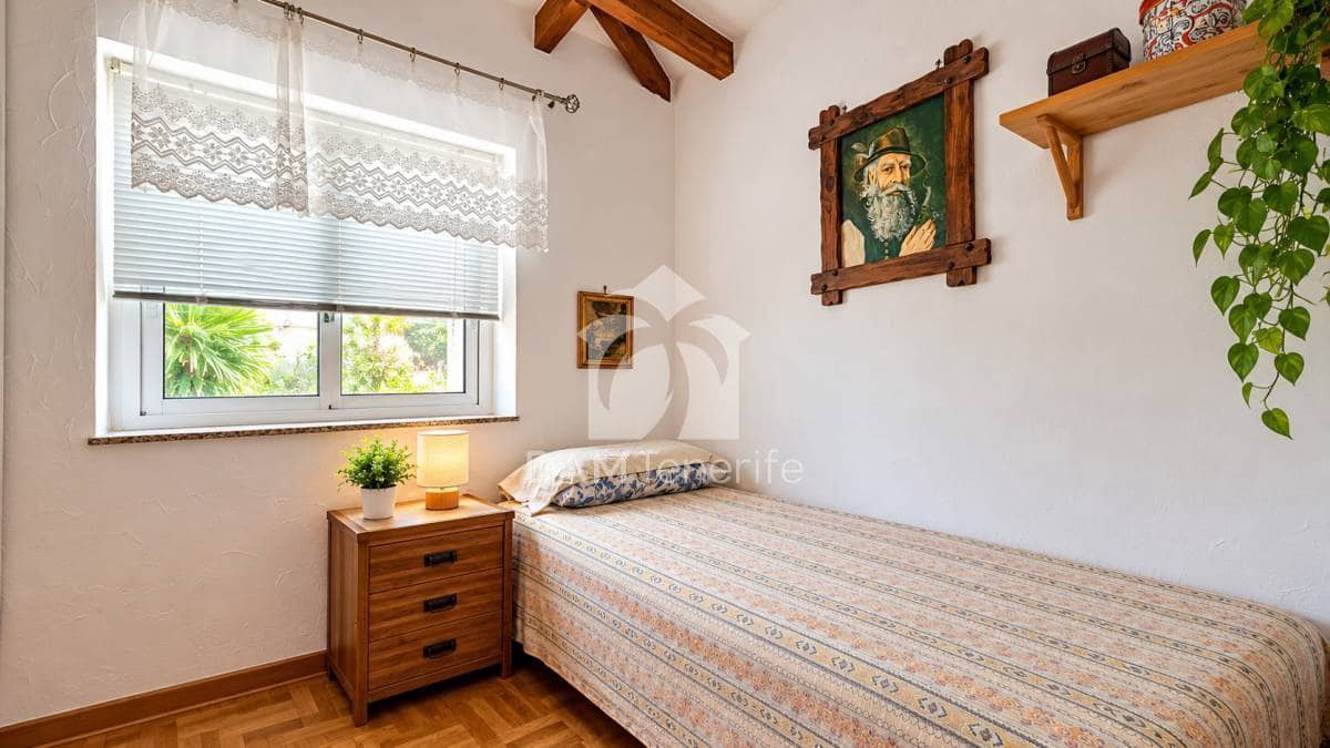 2 slaapkamer Bungalow te koop in Costa Adeje met zwembad - € 460.000 (Ref: 10158735)