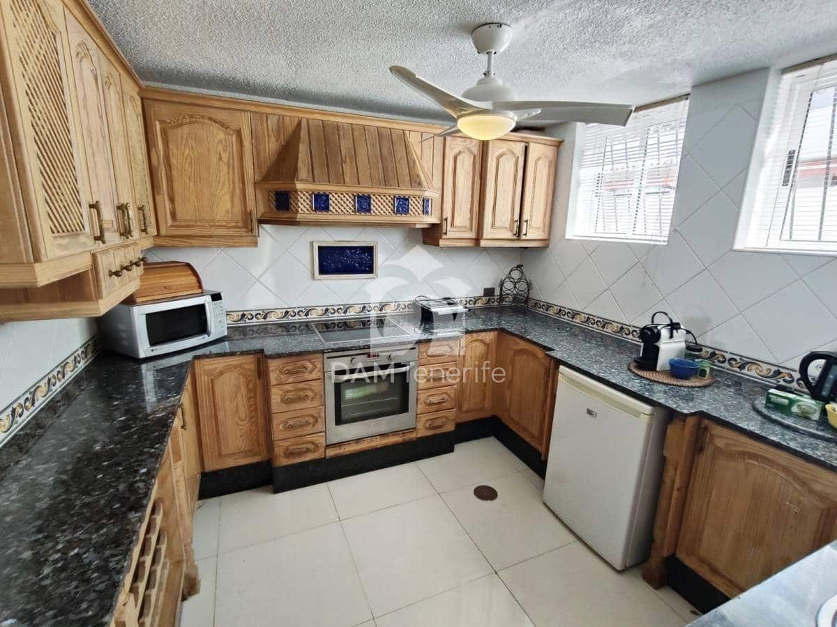 3 chambre Villa/Maison à vendre à Playa de las Americas avec piscine - 849 000 € (Ref: 10158828)