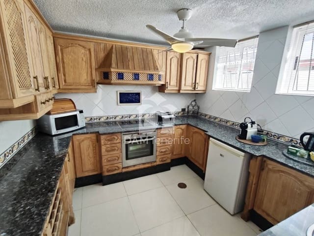 3 chambre Villa/Maison à vendre à Playa de las Americas, Arona avec piscine - 849 000 € (Ref: 10158828)