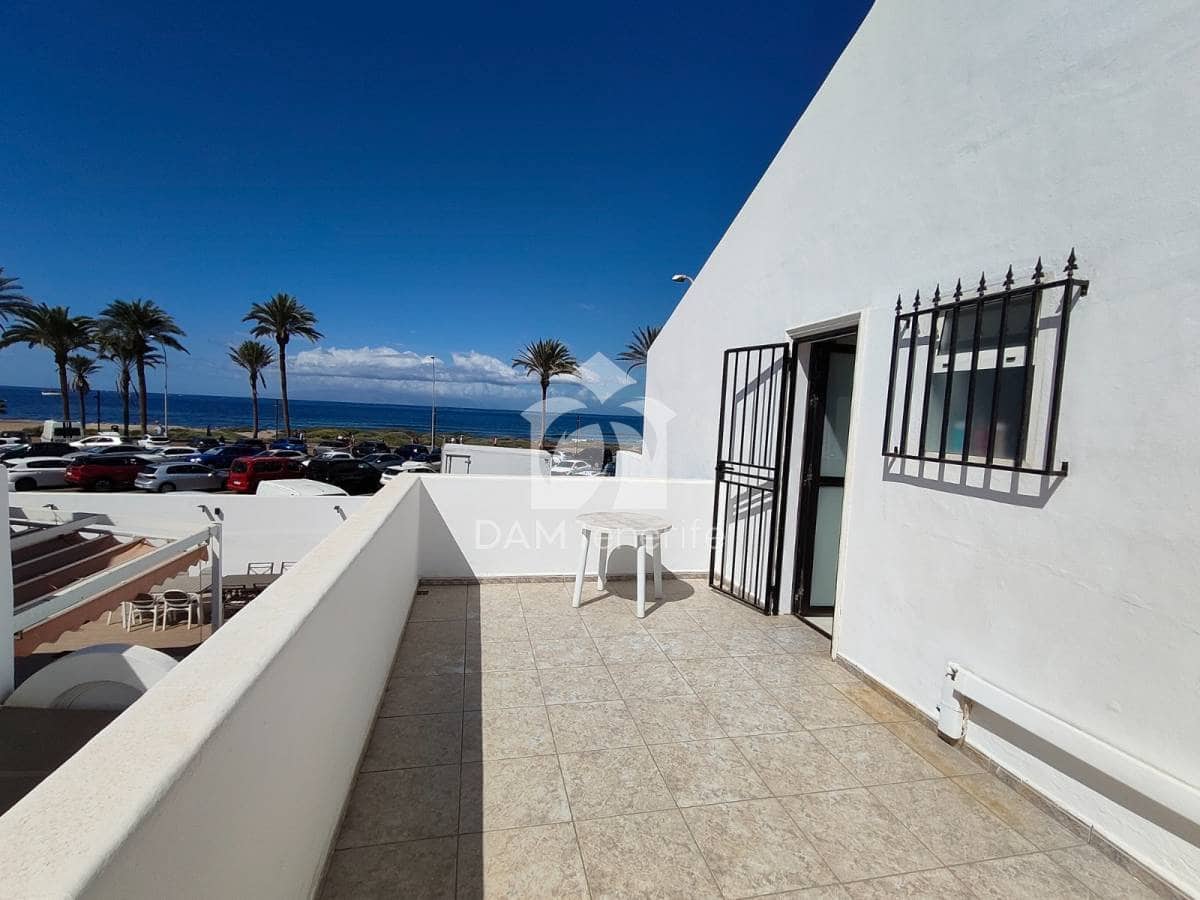 3 bedroom Villa for sale in Playa de las Americas with pool - € 849,000 (Ref: 10158828)