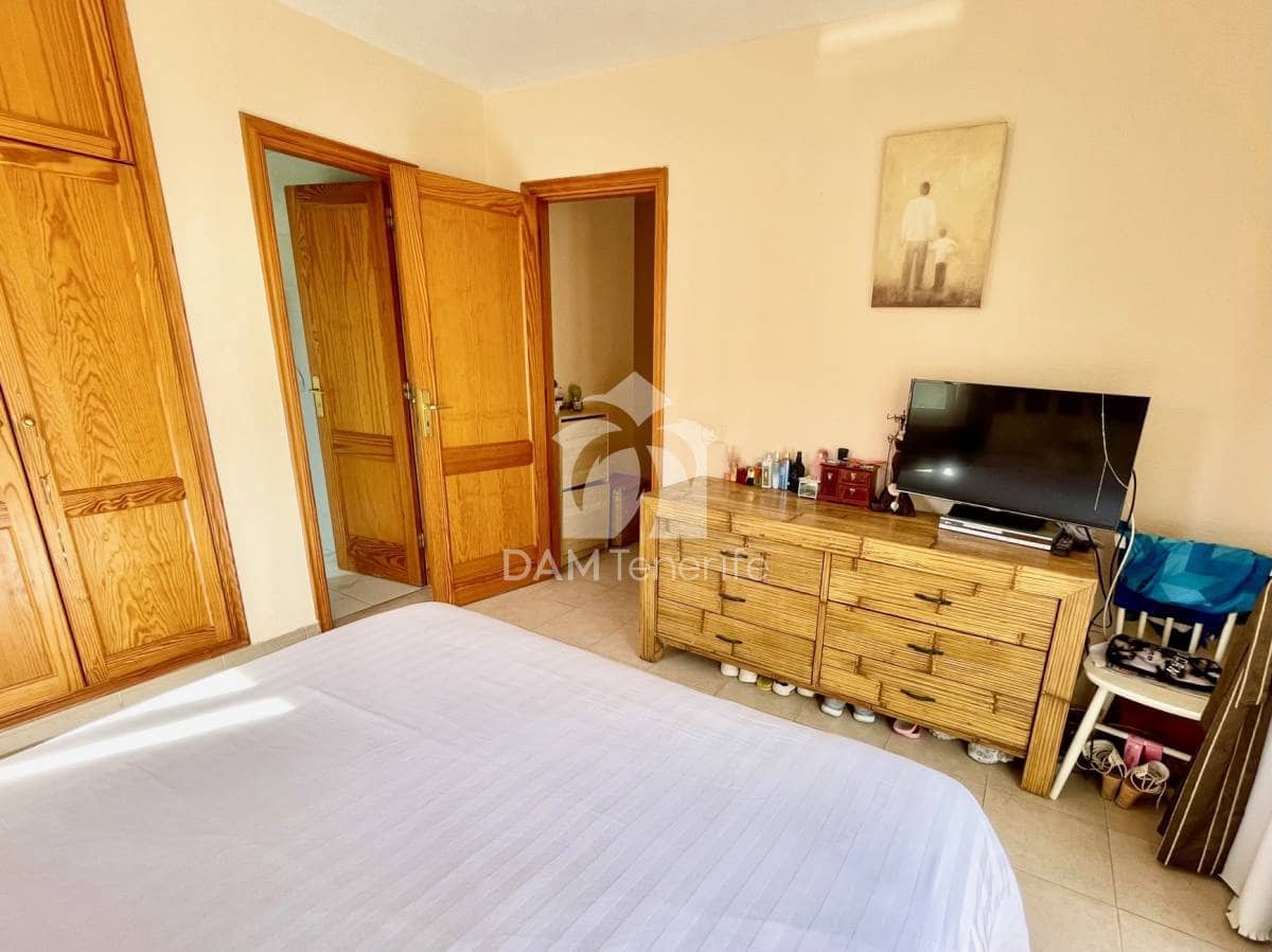 4 slaapkamer Villa te koop in Costa Adeje met zwembad garage - € 595.000 (Ref: 10175969)