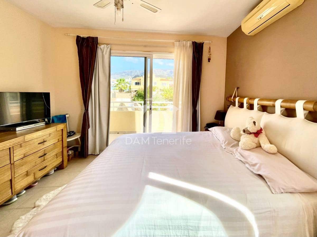 4 slaapkamer Villa te koop in Costa Adeje met zwembad garage - € 595.000 (Ref: 10175969)