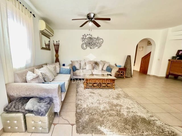 4 slaapkamer Villa te koop in Playa de Fañabé Alto, Adeje met zwembad garage - € 595.000 (Ref: 10175969)