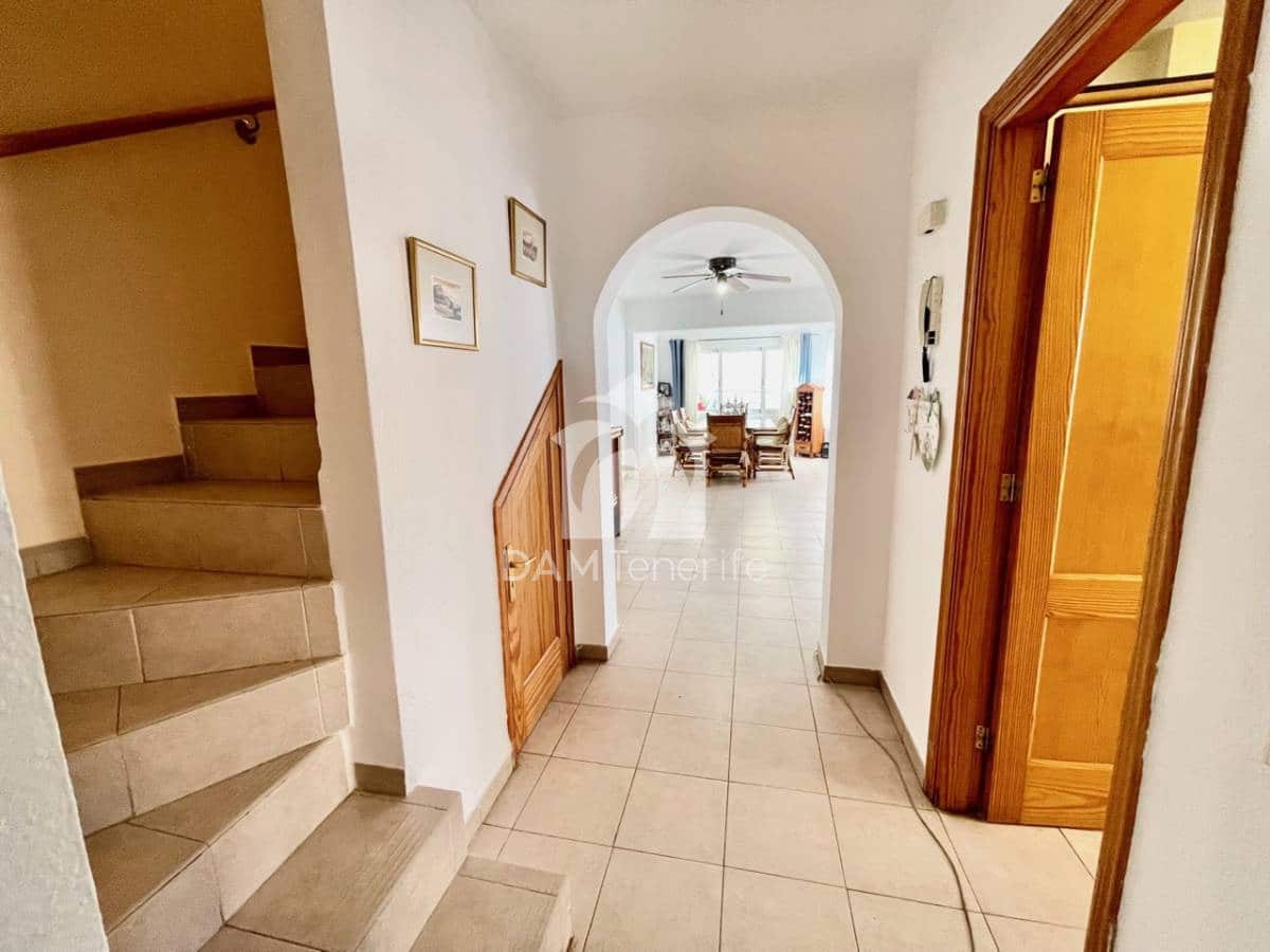 4 slaapkamer Villa te koop in Costa Adeje met zwembad garage - € 595.000 (Ref: 10175969)
