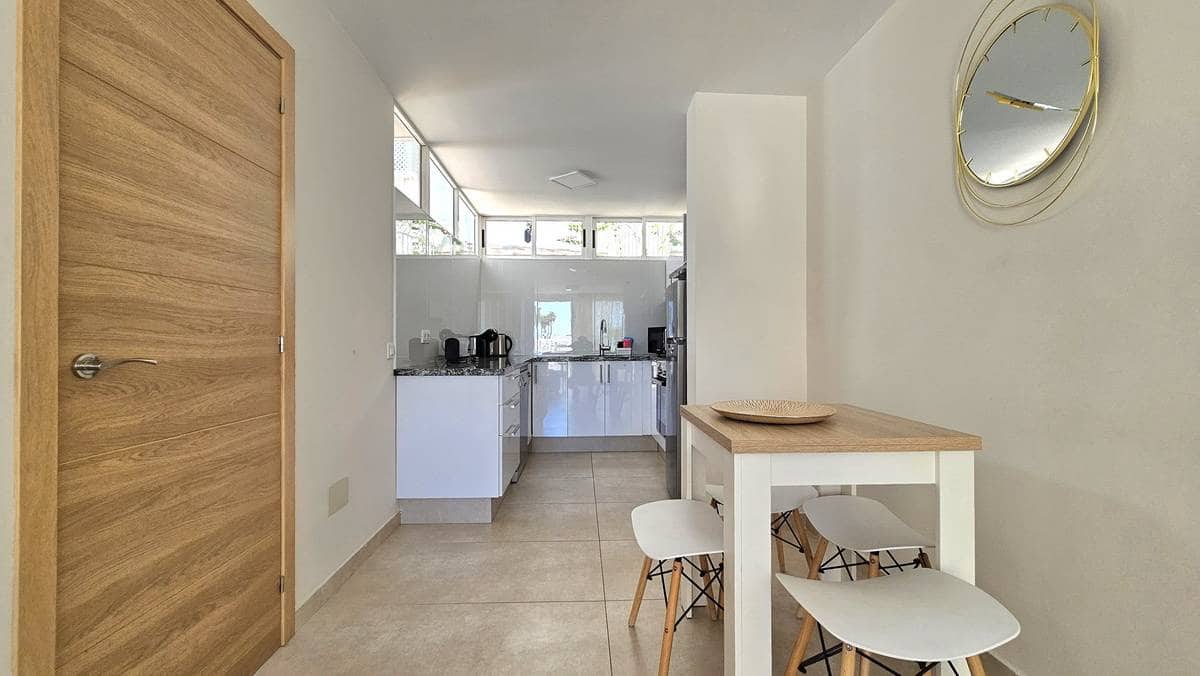 3 makuuhuone Huoneisto myytävänä paikassa Playa de las Americas - 685 000 € (Ref: 8607406)