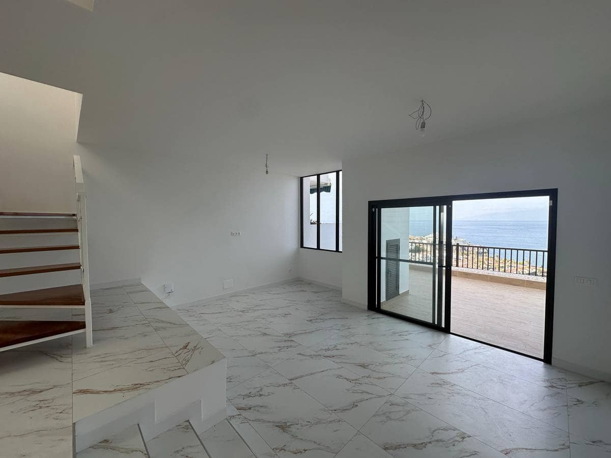 2 slaapkamer Appartement te koop in Los Gigantes - € 575.000 (Ref: 8607418)