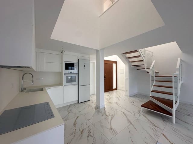 2 slaapkamer Appartement te koop in Los Gigantes, Santiago del Teide - € 575.000 (Ref: 8607418)