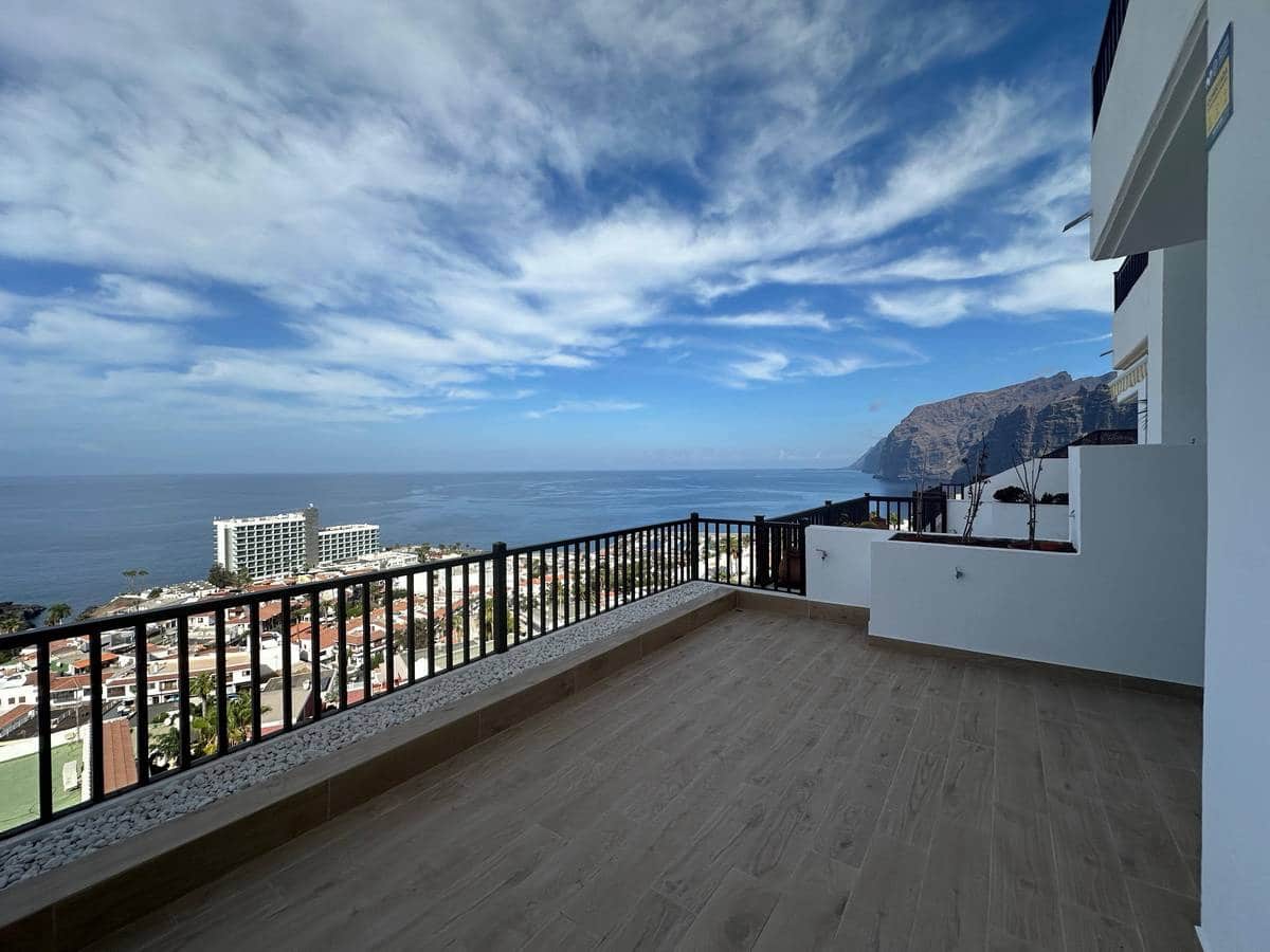 2 slaapkamer Appartement te koop in Los Gigantes - € 575.000 (Ref: 8607418)