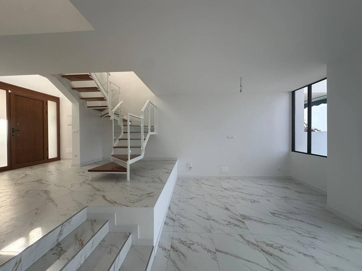 2 slaapkamer Appartement te koop in Los Gigantes - € 575.000 (Ref: 8607418)