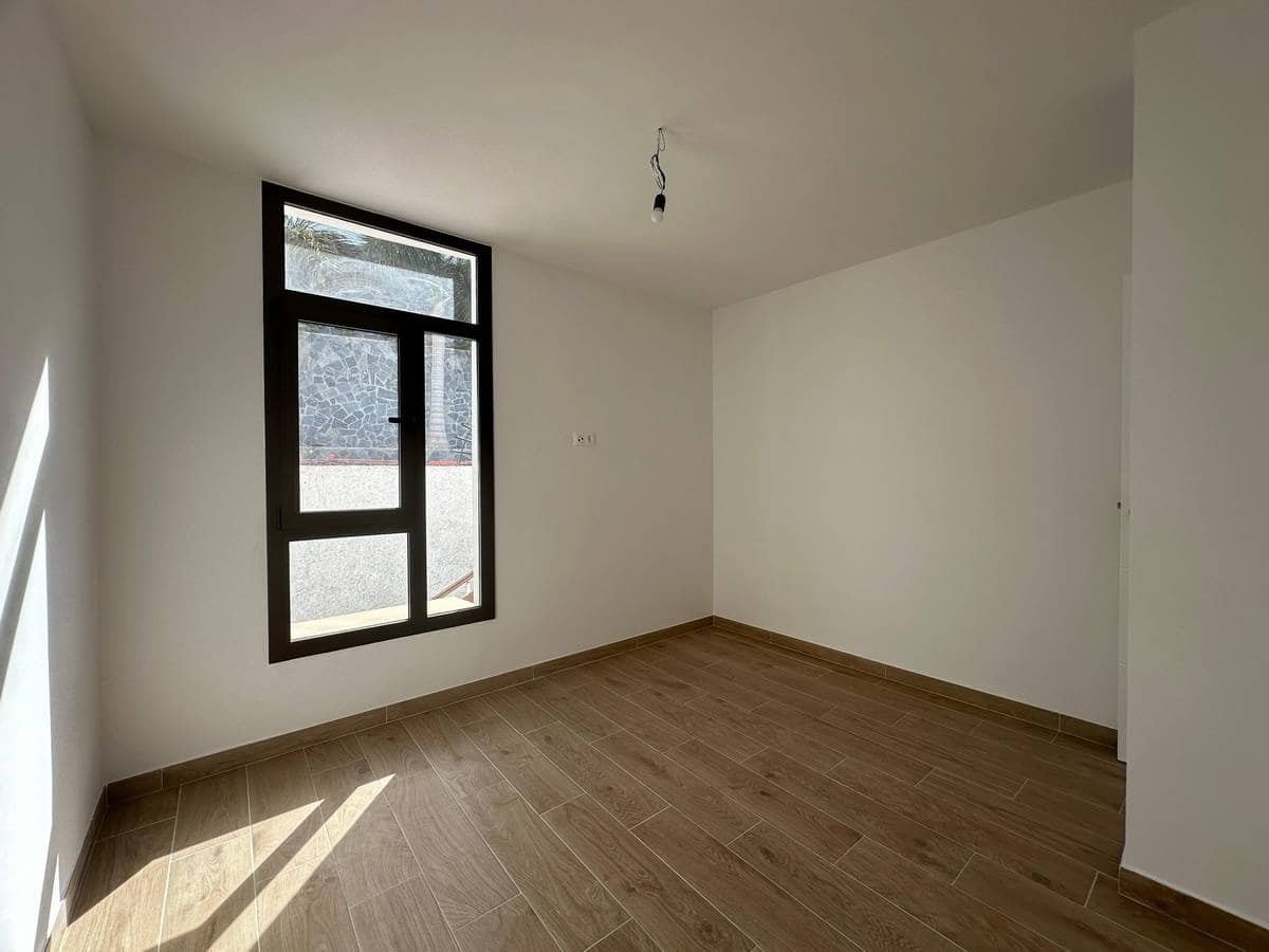 2 slaapkamer Appartement te koop in Los Gigantes - € 575.000 (Ref: 8607418)