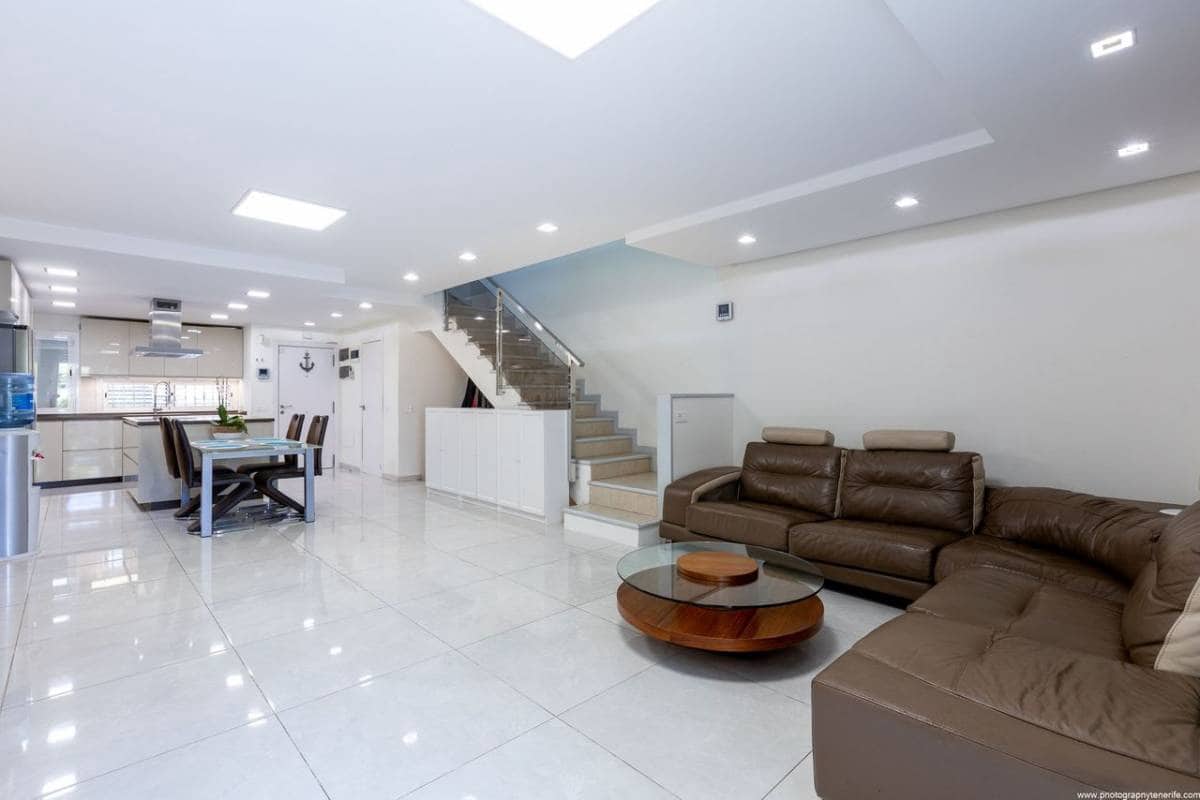 4 chambre Maison de Ville à vendre à Costa Adeje - 730 000 € (Ref: 8607420)