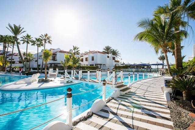 2 soveværelse Lejlighed til salg i Playa de las Americas, Arona - € 725.000 (Ref: 8607483)