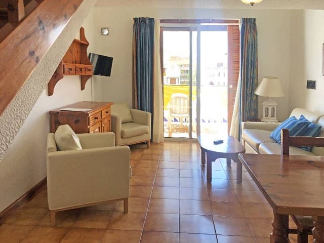 2 soveværelse Lejlighed til salg i Playa de las Americas, Arona - € 725.000 (Ref: 8607483)