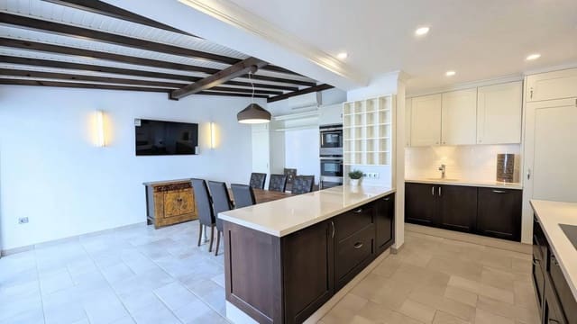 3 soverom Villa til salgs i Chayofa, Arona - € 930 000 (Ref: 8607495)