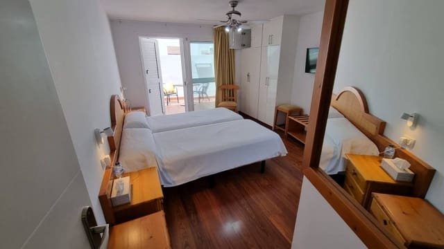 2 soveværelse Lejlighed til salg i San Eugenio Bajo, Adeje - € 399.000 (Ref: 8607501)