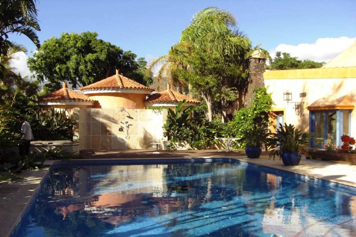 6 soveværelse Villa til salg i Arona - € 2.725.000 (Ref: 8607532)