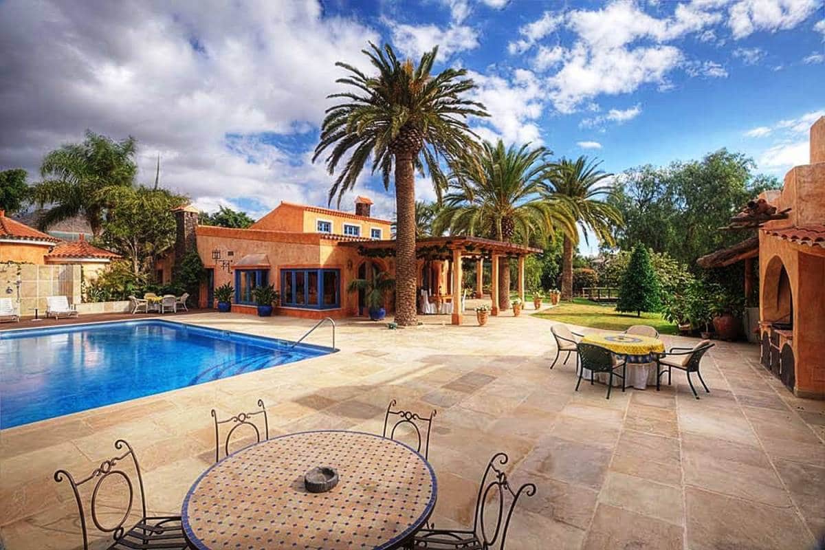 6 soveværelse Villa til salg i Arona - € 2.725.000 (Ref: 8607532)