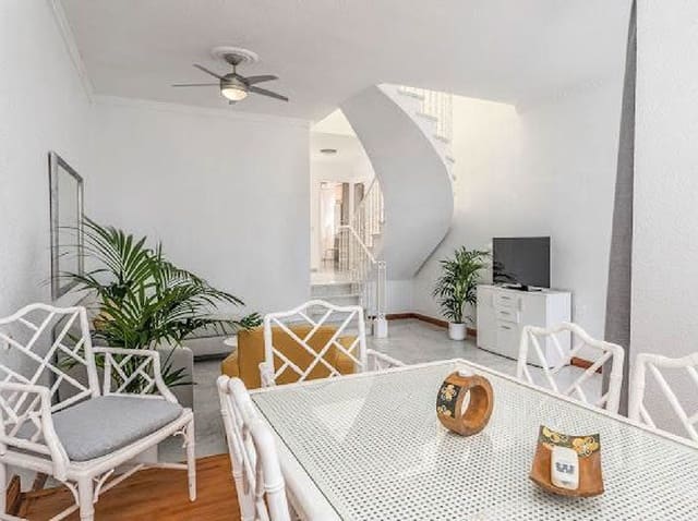 3 soveværelse Villa til salg i Fañabe, Adeje - € 1.195.000 (Ref: 8607536)