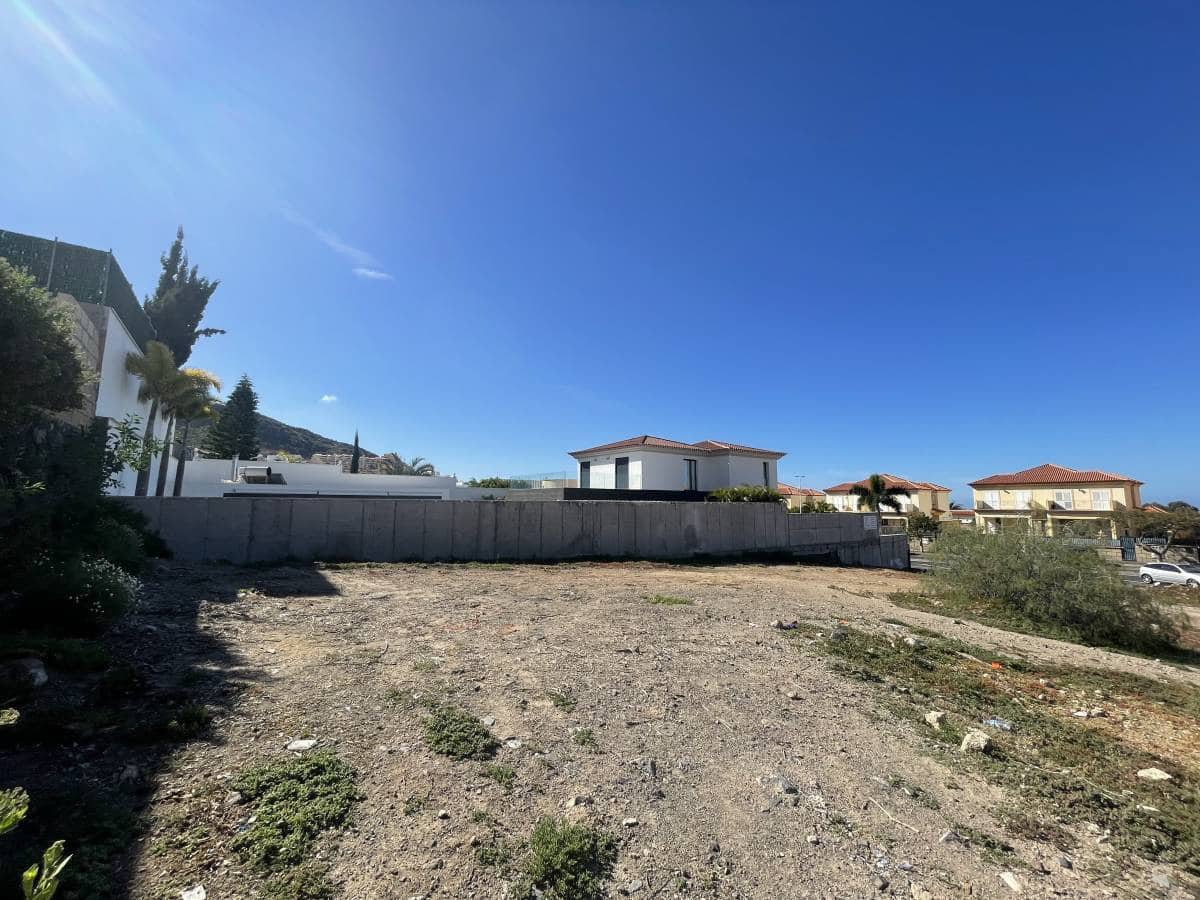 Teren niezagospodarowany na sprzedaż w Adeje - 1 200 000 € (Ref: 8607537)