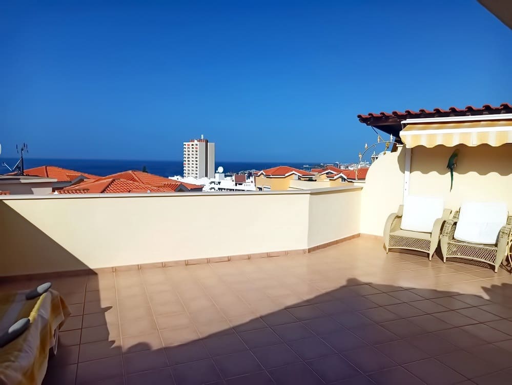 Apartamento de 3 habitaciones en Los Cristianos en venta - 750.000 € (Ref: 8607547)