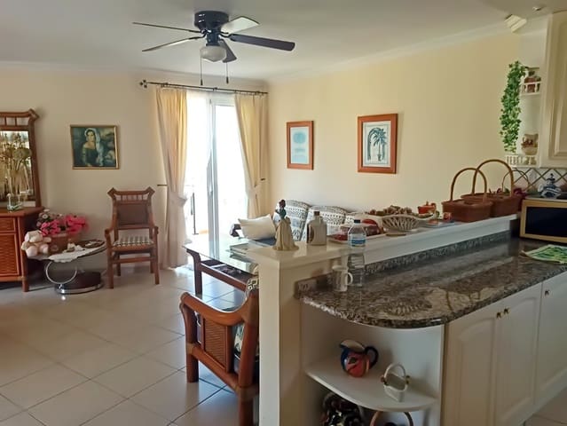 Apartamento de 3 habitaciones en Los Cristianos, Arona en venta - 750.000 € (Ref: 8607547)