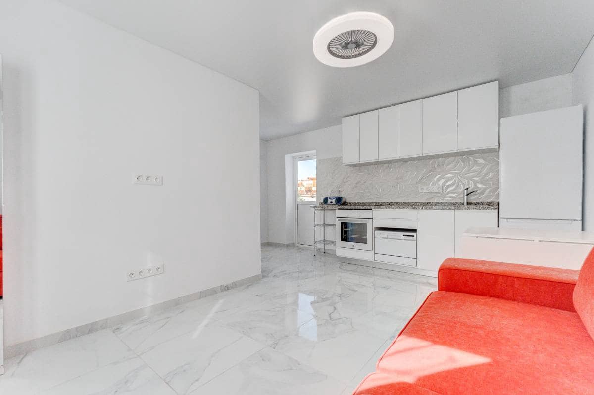 Lejlighed til salg i Puerto Santiago - € 950.000 (Ref: 8607549)