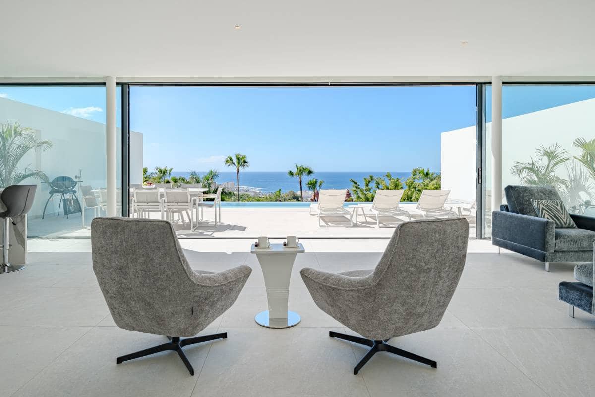 3 bedroom Villa for sale in Adeje - € 4,300,000 (Ref: 8607556)