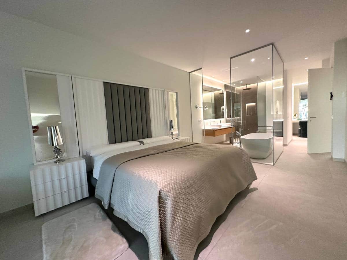 3 bedroom Villa for sale in Adeje - € 4,300,000 (Ref: 8607556)