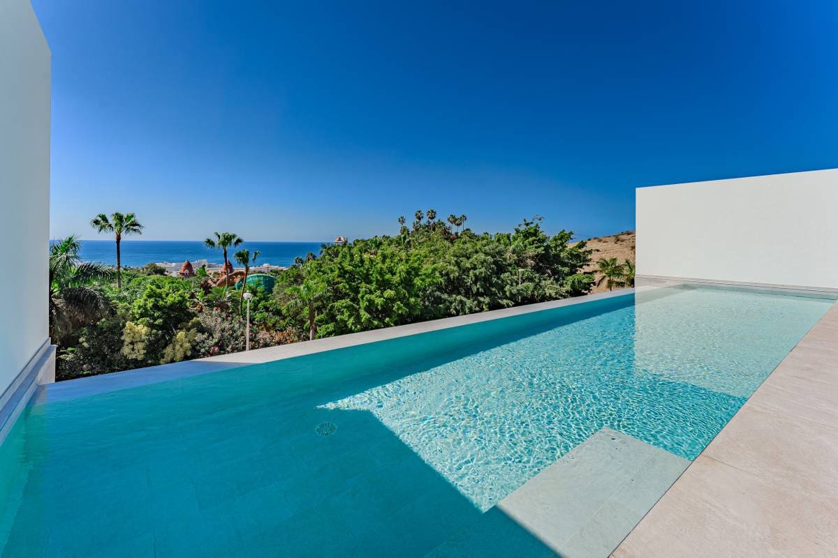 3 bedroom Villa for sale in Adeje - € 4,300,000 (Ref: 8607556)
