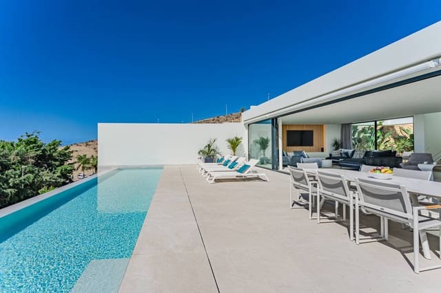 3 soveværelse Villa til salg i La Caldera, Adeje - € 4.300.000 (Ref: 8607556)