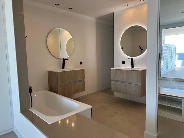 3 soveværelse Lejlighed til salg i Costa del Silencio, Arona - € 718.000 (Ref: 8607559)