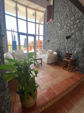 4 soveværelse Villa til salg i El Madroñal, Adeje - € 2.310.000 (Ref: 8607565)