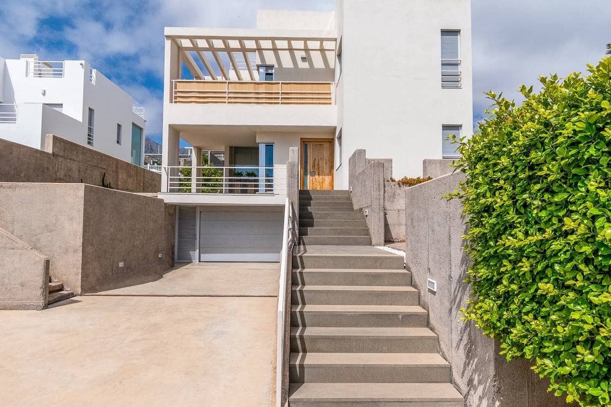 4 soveværelse Villa til salg i Adeje - € 1.390.000 (Ref: 8607571)