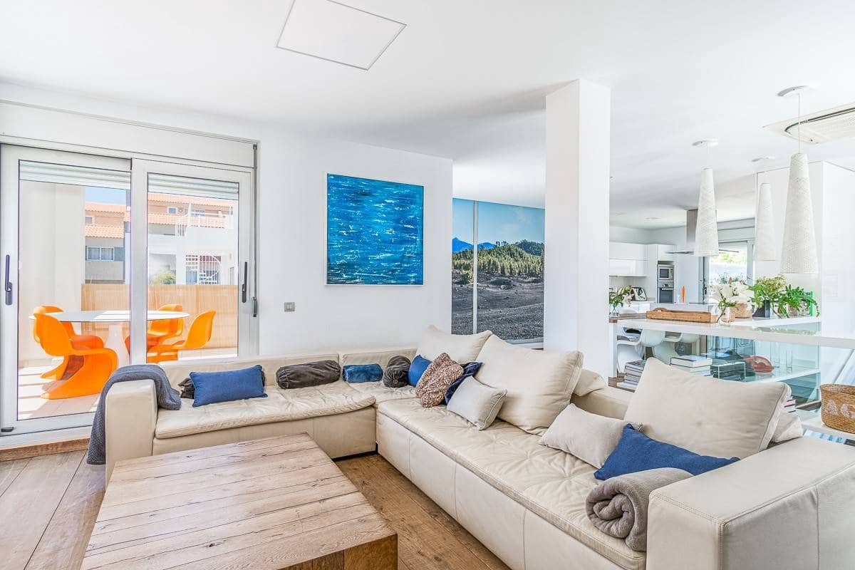 4 soveværelse Villa til salg i Adeje - € 1.390.000 (Ref: 8607571)