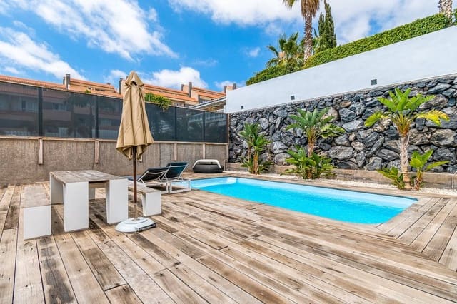 4 soveværelse Villa til salg i Playa de Fañabé Alto, Adeje - € 1.390.000 (Ref: 8607571)