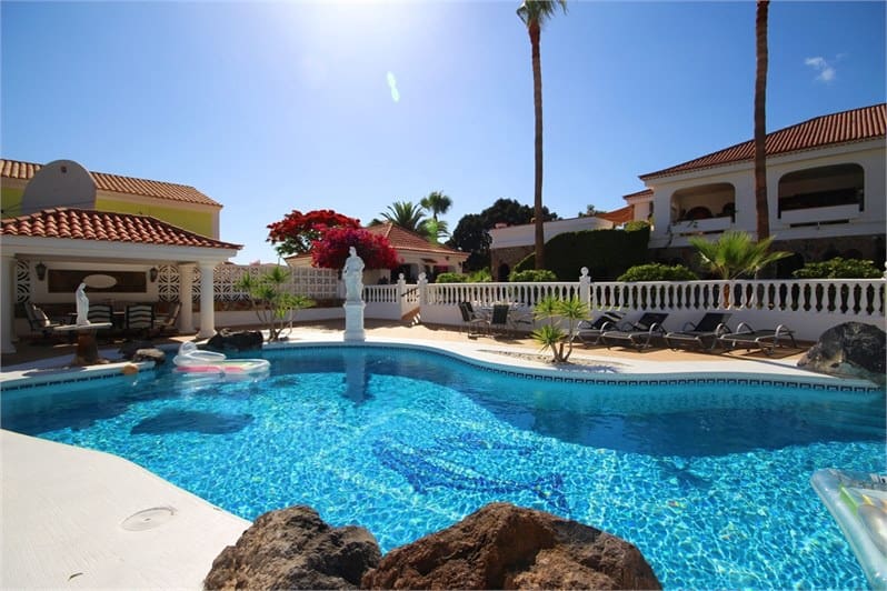 8 soverom Villa til salgs i Callao Salvaje - € 2 300 000 (Ref: 8607576)