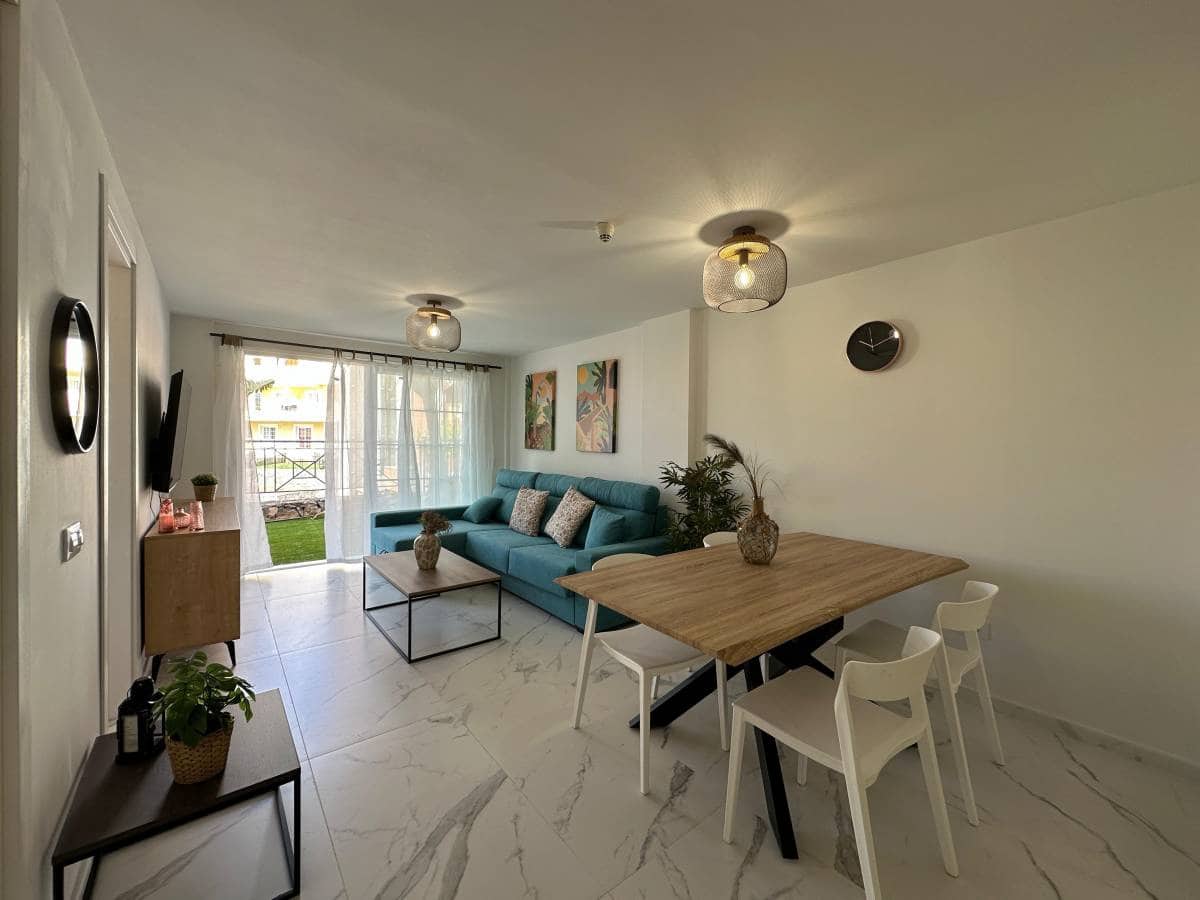 Apartamento de 2 habitaciones en Los Cristianos en venta - 300.000 € (Ref: 8620866)