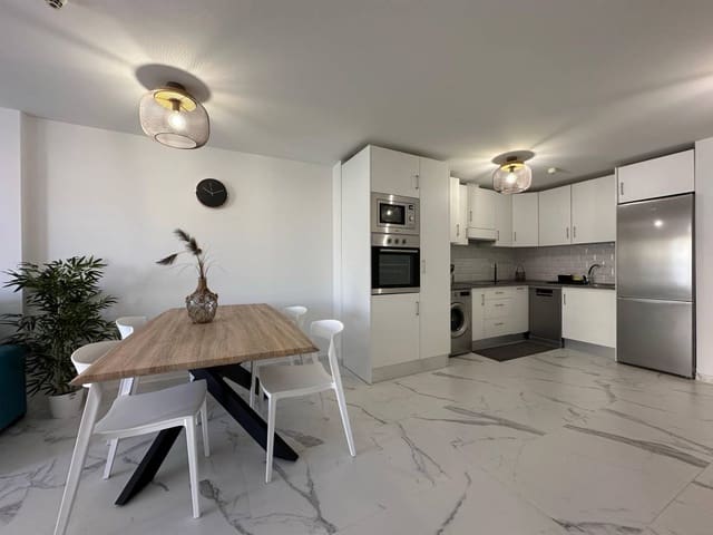 Apartamento de 2 habitaciones en Los Cristianos, Arona en venta - 300.000 € (Ref: 8620866)